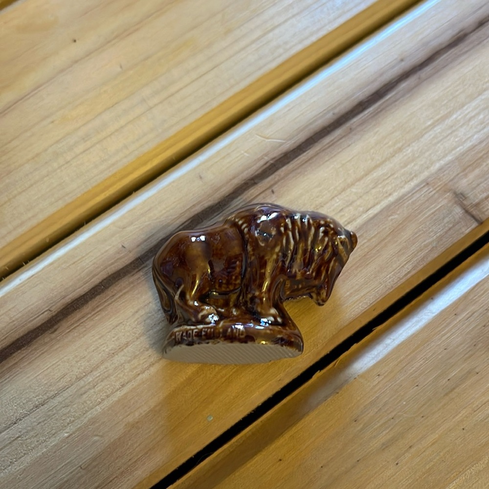 Vintage Wade England Whimsies Red Rose Tea Bison Figurine